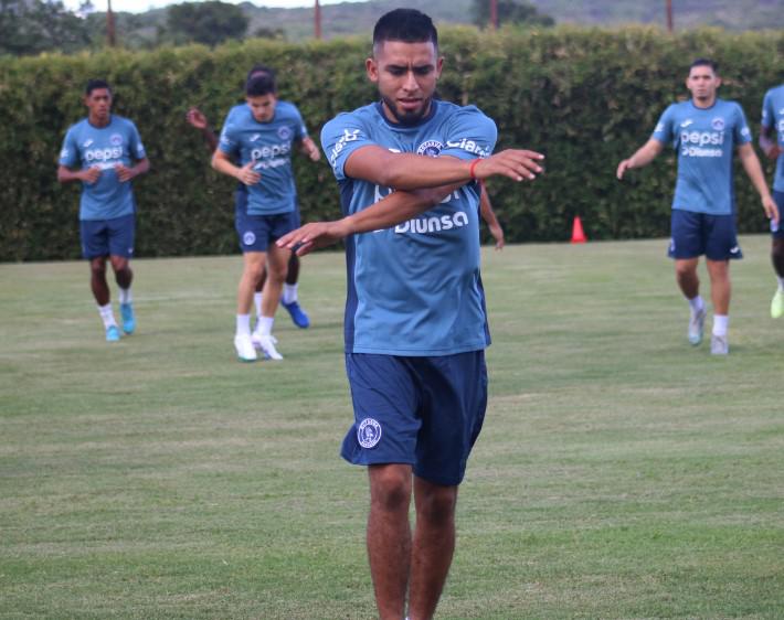 Fotos: Agustín Auzmendi y los nuevos fichajes ya lucen la camisa de Motagua; presentan al nuevo preparador físico