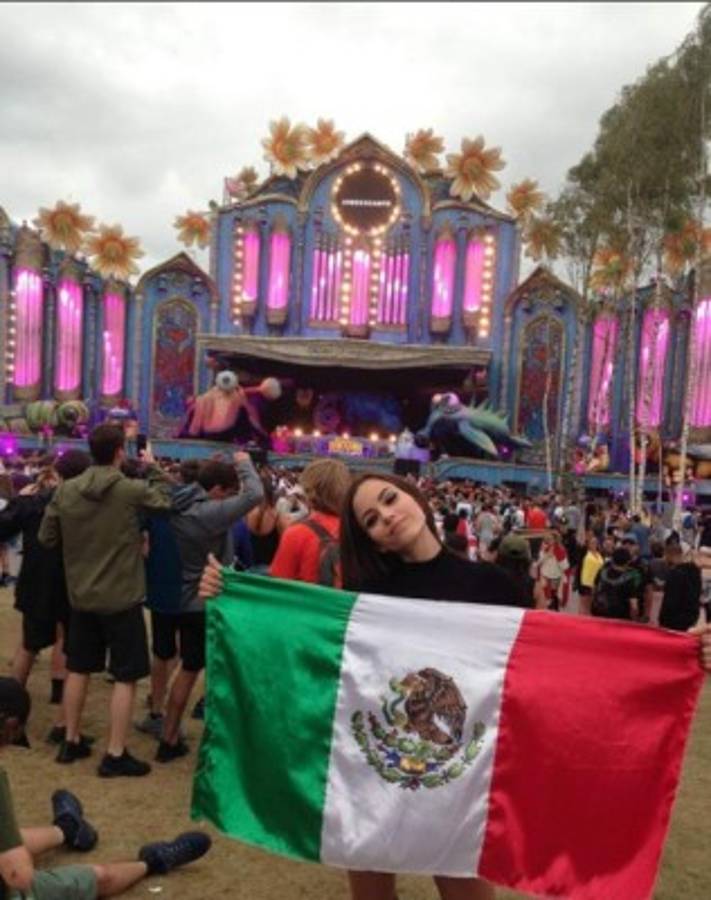 Melanie Pavola, la aficionada más sexy de México que apoyará en el Mundial