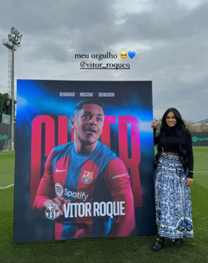 Así fue la presentación oficial de Vitor Roque con el Barcelona tras su debut: el gran ausente y quiénes lo acompañaron