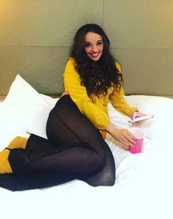 ¡Le filtraron fotos íntimas! La dura pesadilla que vivió Leigh Nicol: 'Ahora entiendo por qué la gente se suicida'