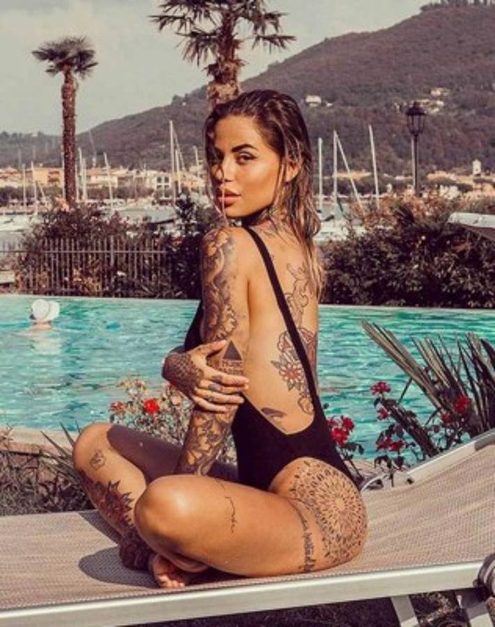 La picante modelo italiana que captaron con el 'Kun' Agüero en una discoteca