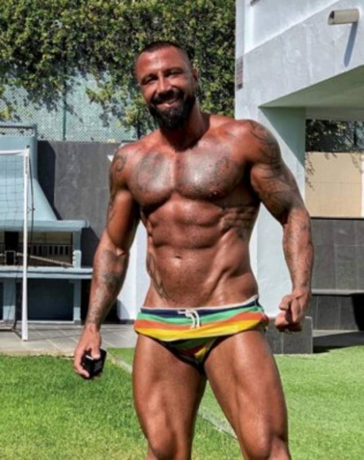 Uno terminó siendo luchador de WWE: Los futbolistas retirados que mantienen una brutal forma física