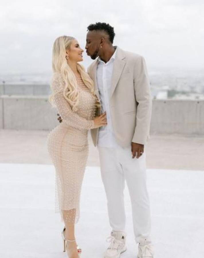 El jugador mexicano que vive en Arabia Saudita y quiere hacerle daño a Honduras: lujos, salario y la mujer que lo acompaña