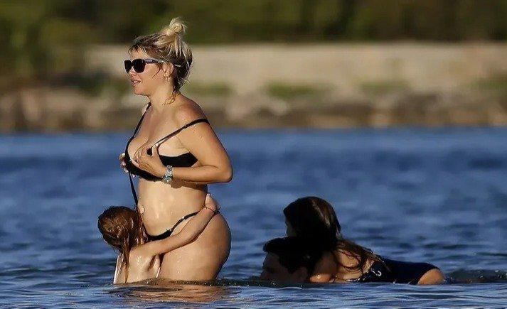 Wanda Nara responde a las fuertes críticas a su cuerpo sin filtro durante sus vacaciones en Ibiza: “Sí, tengo celulitis”