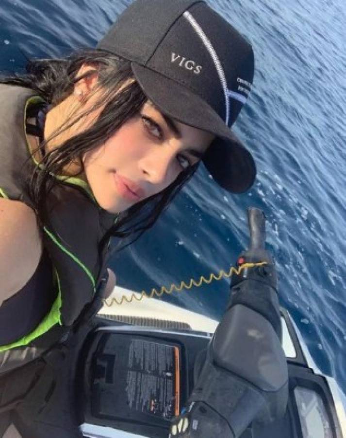 Las nuevas fotos de la bella mexicana que vacaciona en Roatán junto a Alberth Elis