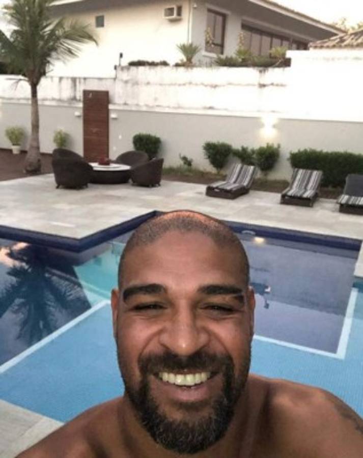 Entre favelas y lujos: La nueva vida de Adriano, el emperador que estuvo en la ruina