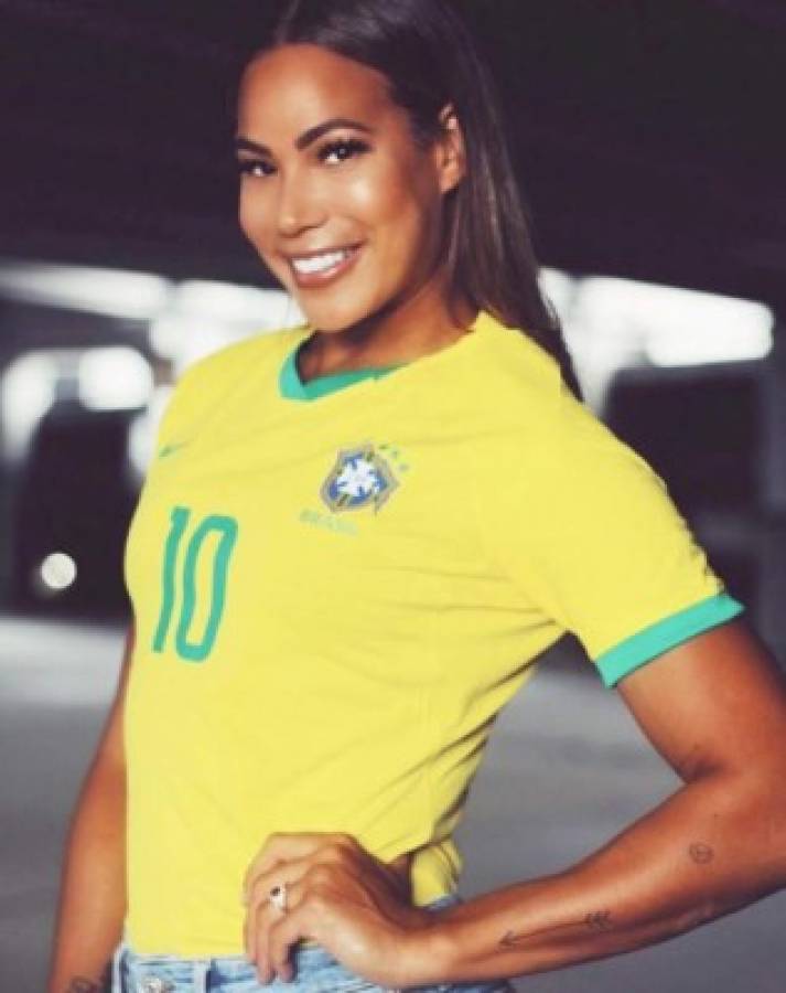 ¿Quién es? La futbolista brasileña Marta anuncia su boda con una compañera de equipo