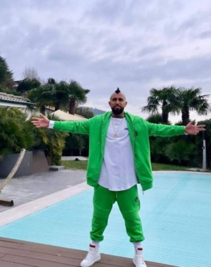 El humilde auto que se compró Arturo Vidal y que lleva a los entrenamientos del Inter de Milán