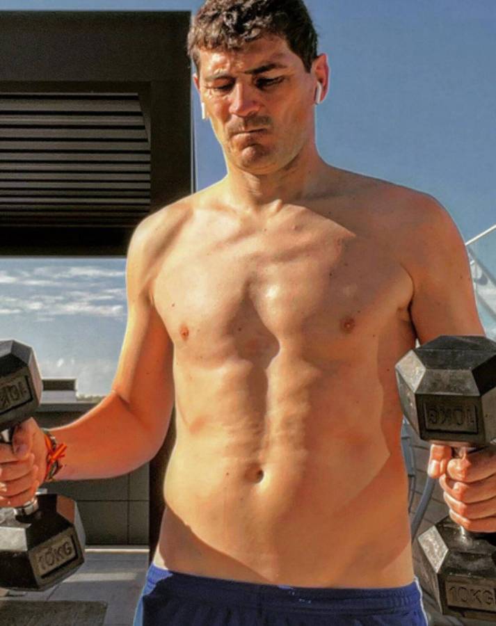 Se une al club: Así ha sido el llamativo cambio físico de Iker Casillas y otros futbolistas ya retirados