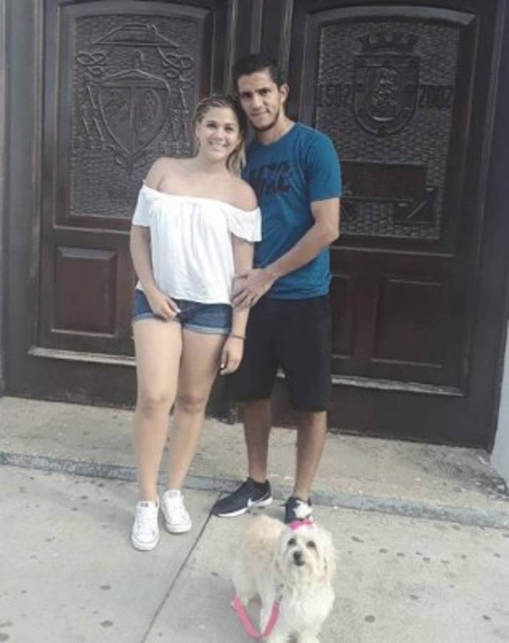 Las ardientes vacaciones de Ivonne, la bella esposa de jugador hondureño