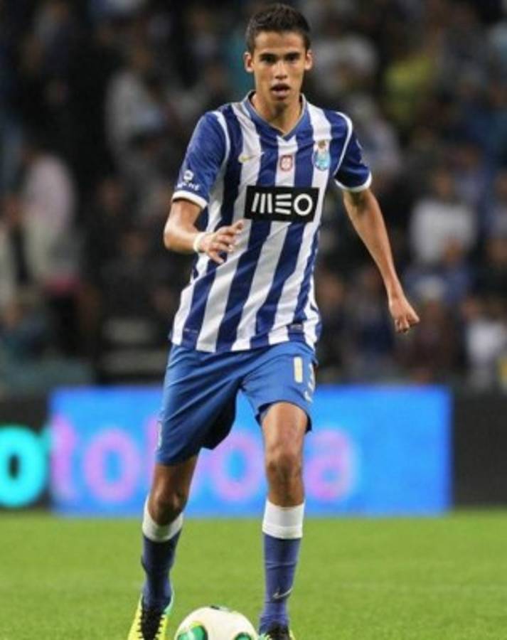 TOP: Los 10 traspasos más caros de futbolistas mexicanos en la historia