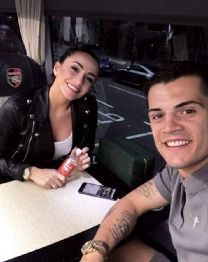 ¡Atención ticos! La bella esposa de un crack que enfrentará Costa Rica en Rusia