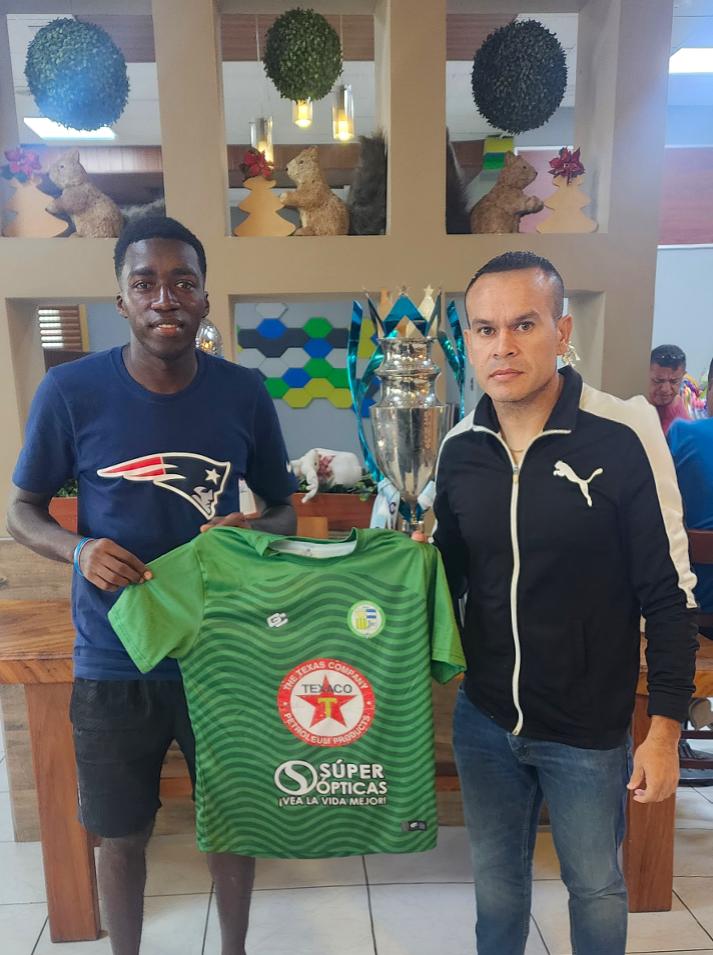 Los últimos 25 fichajes confirmados en la Liga Nacional para el Apertura 2024: ¡Motagua firma hijo de exmundialista!