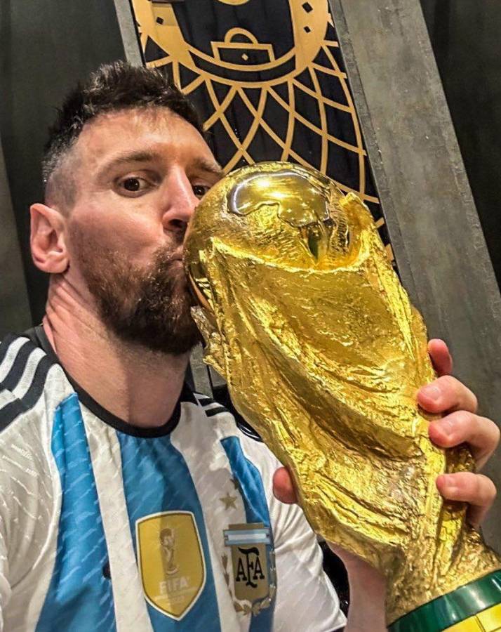 Messi es exaltado: festejo por los aires, Antonella rompe en llanto, hizo recordar a Maradona y el detalle de la camiseta Argentina