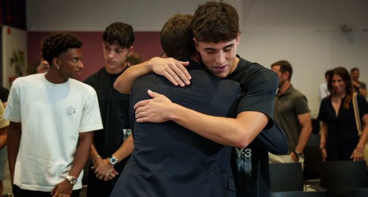 Leyendas del Barcelona se reencuentran en la despedida de Sergi Roberto: “De aquí te tienen que echar...”