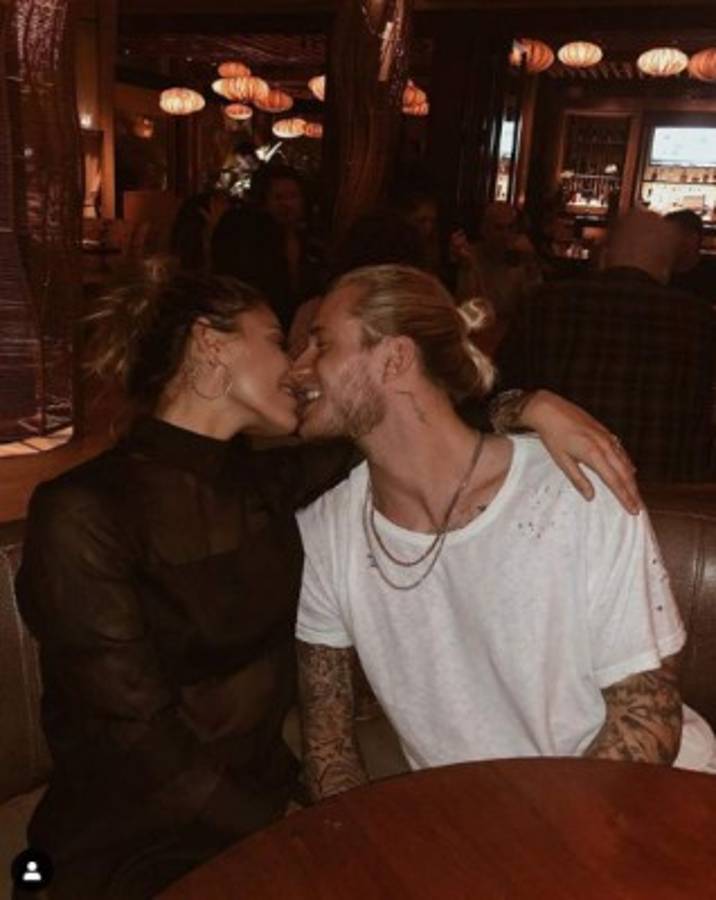Fotos: Karius planta al Liverpool y se marcha a Grecia con su espectacular novia