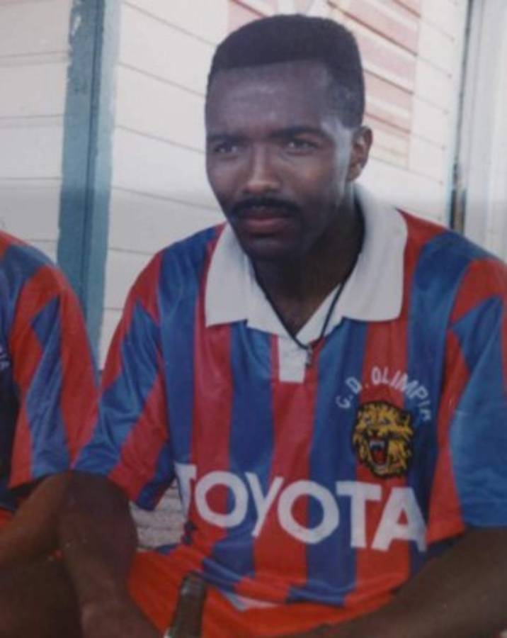 ¡Camisas icónicas! Los 16 uniformes más bonitos que ha lanzado el Olimpia en su historia