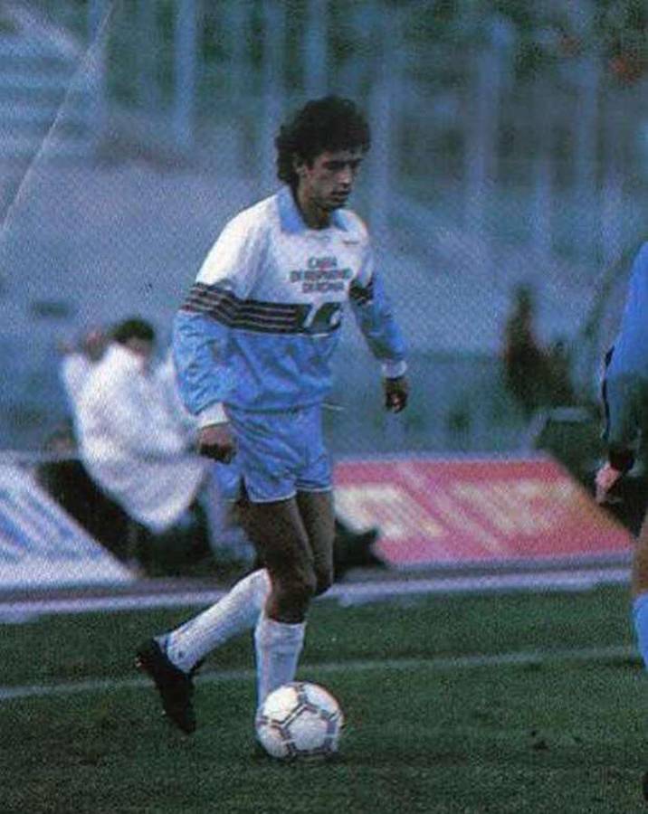 De futbolista profesional en Italia a vivir en la calle solo, enfermo y desnutrido; su primo fue héroe en un Mundial