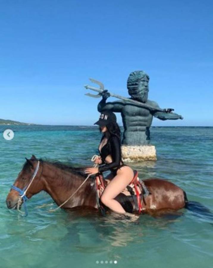 Las nuevas fotos de la bella mexicana que vacaciona en Roatán junto a Alberth Elis