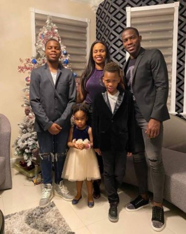 ¡Entre fiesta, amigos y familia! Los futbolistas hondureños recibieron el 2020 a lo grande