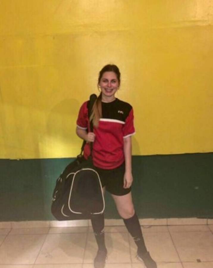 Nicolle Mejia, la bella árbitro hondureña que busca llegar a Liga Nacional