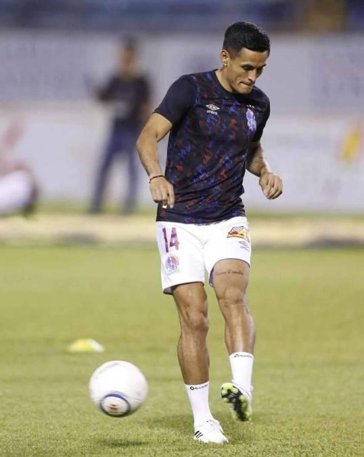 NO SE VIO EN TV: Feo gesto de Moya a Troglio, la modelo que reapareció y lo insólito que pasó en el Real España - Olimpia