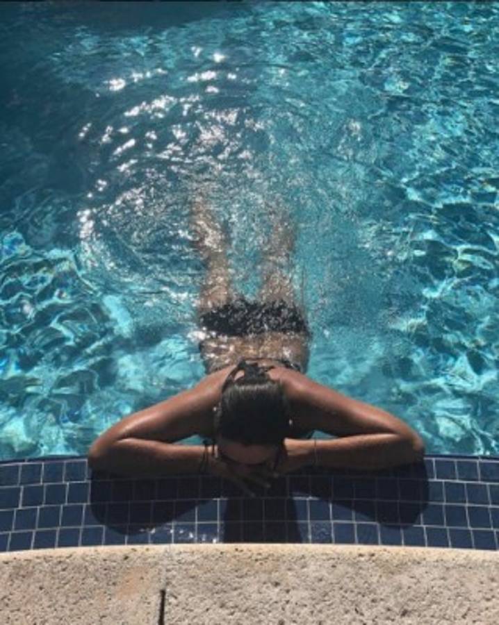 La periodista hondureña Carmen Boquín calienta el verano