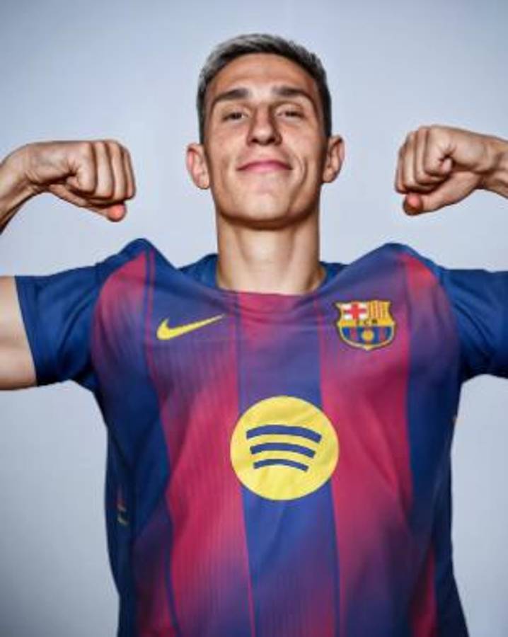 Barcelona va por el mejor central del mundo para sustituir a Ronald Araújo: Flick ya dio el 'ok'