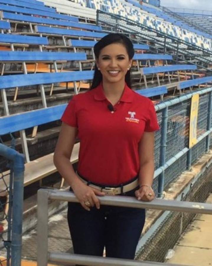 Estas son las hermosas presentadoras que calientan el Panamá-Honduras