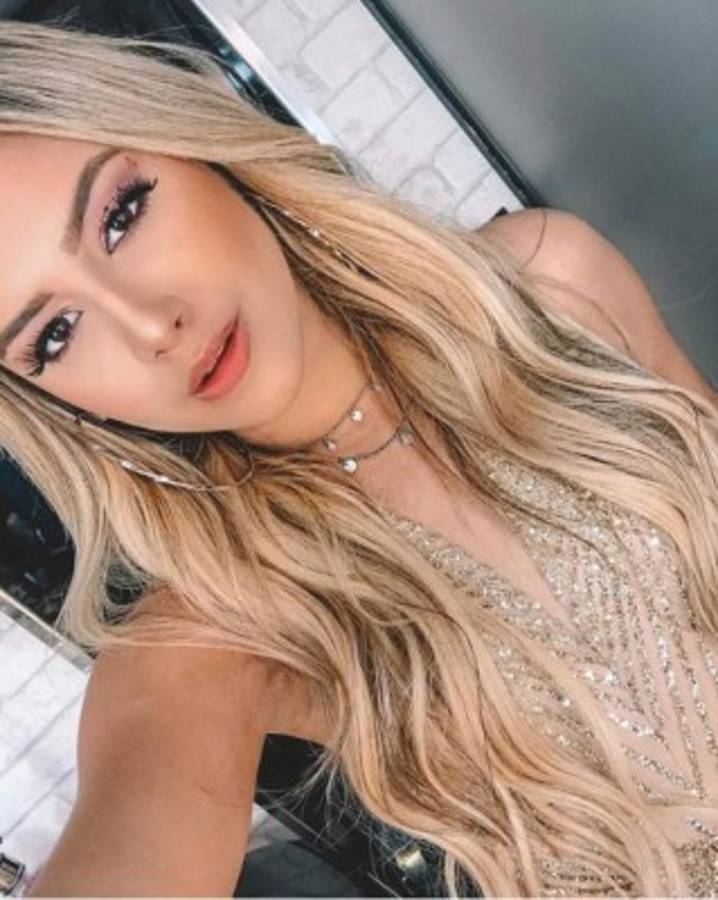 ¿Nueva novia? Neymar se olvidó de su lesión y disfrutó al máximo el Carnaval de Brasil