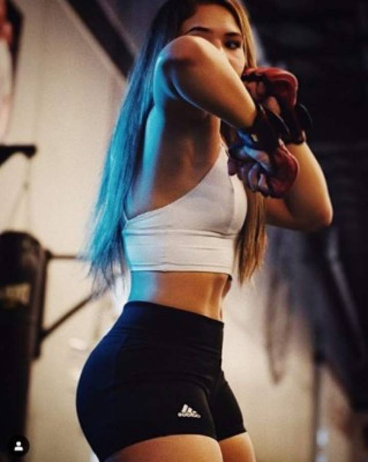 Sexi luchadora afirma que tiene el ''cuerpo más natural que una mujer puede tener''