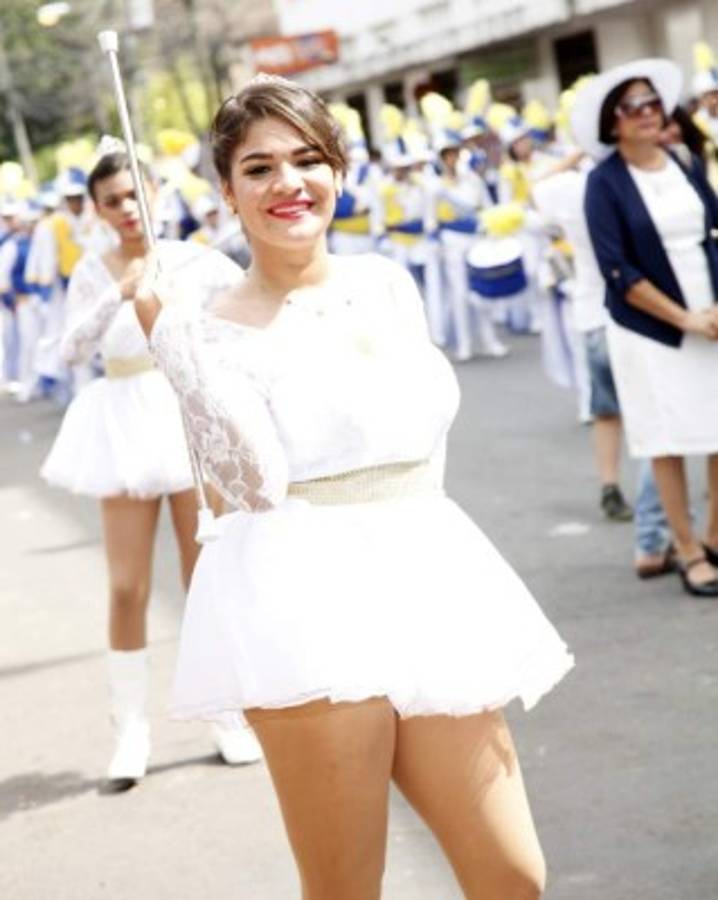 Las palillonas que se robaron las miradas en desfiles en San Pedro Sula
