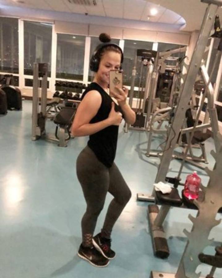 Las mejores fotos de la espectacular 'Tita' Torres, la futura esposa de Costly