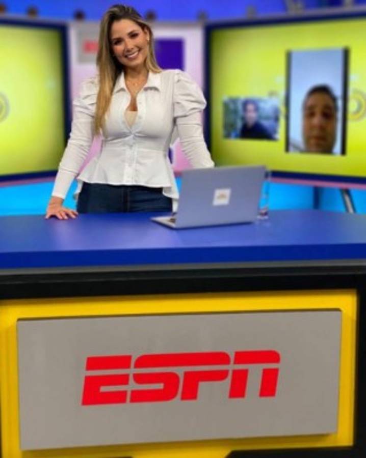 Así es la preciosa periodista deportiva que enamora en Colombia y que intentó imitar a Cristiano Ronaldo