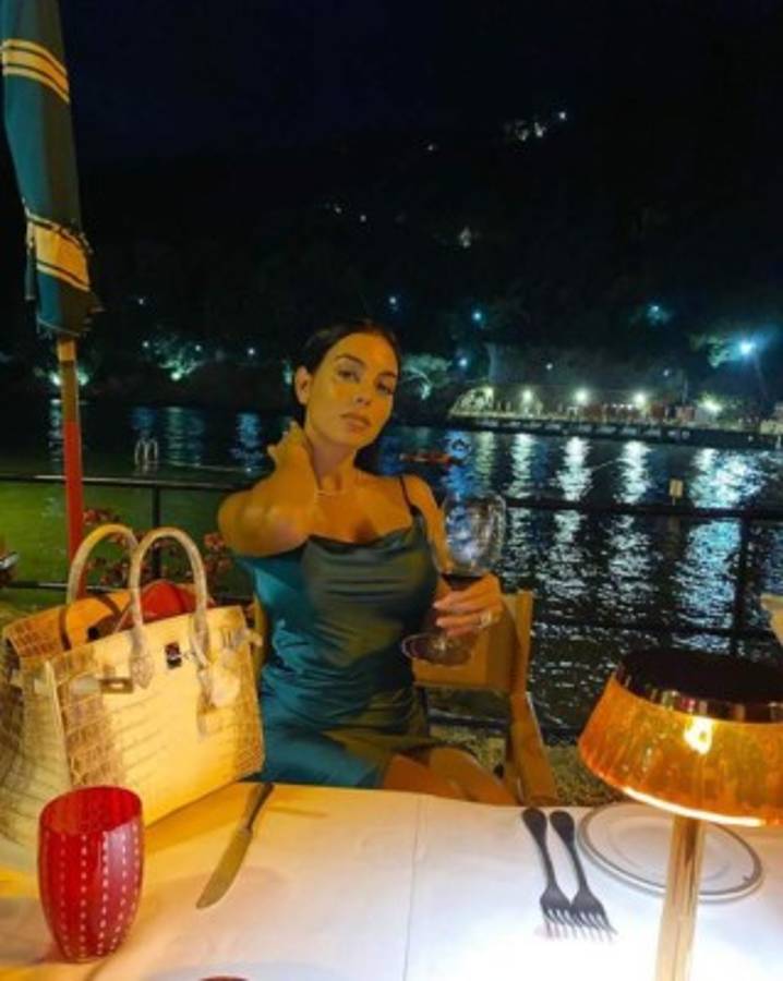 Así es la vida de ricos de Georgina Rodríguez y Cristiano Ronaldo: El sueldo de 'Gio' y sus autos