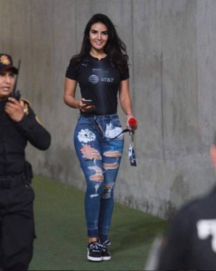 Ellas es Alejandra Delgadillo, la explosiva aficionada del Monterrey