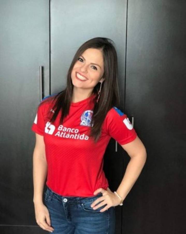 Las mejores fotos de la espectacular 'Tita' Torres, la futura esposa de Costly