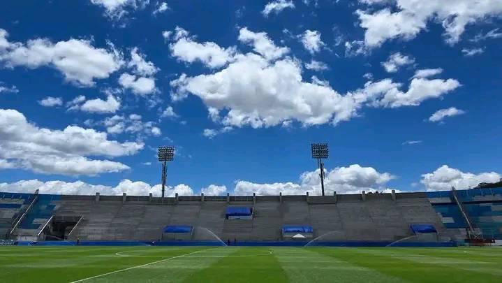 Instalación de butacas y su nuevo techo: se viene el cambio al estadio Nacional Chelato Uclés ¿cuántos millones se invertirán?