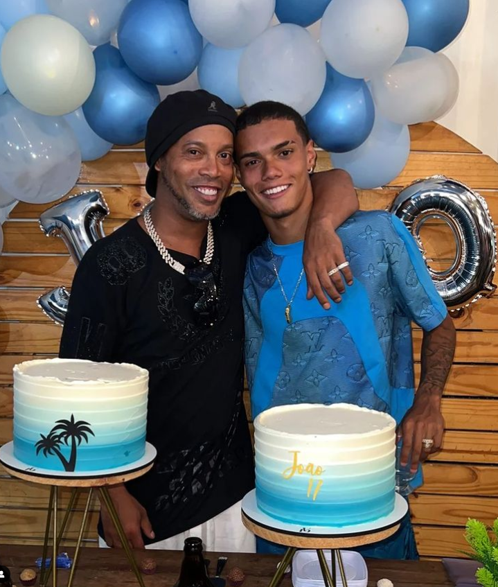¿Salió como su padre? Así es la vida del único hijo de Ronaldinho y su impresionante cambio físico