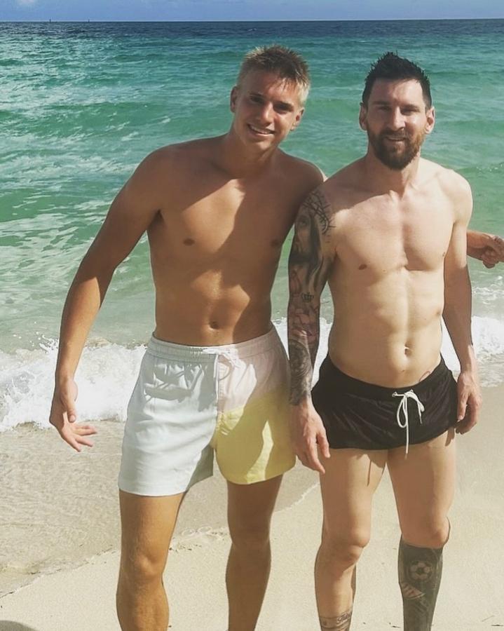 Qué tiene Messi en las rodillas y Antonela deslumbra: Así son las vacaciones de Leo antes de unirse al Inter de Miami