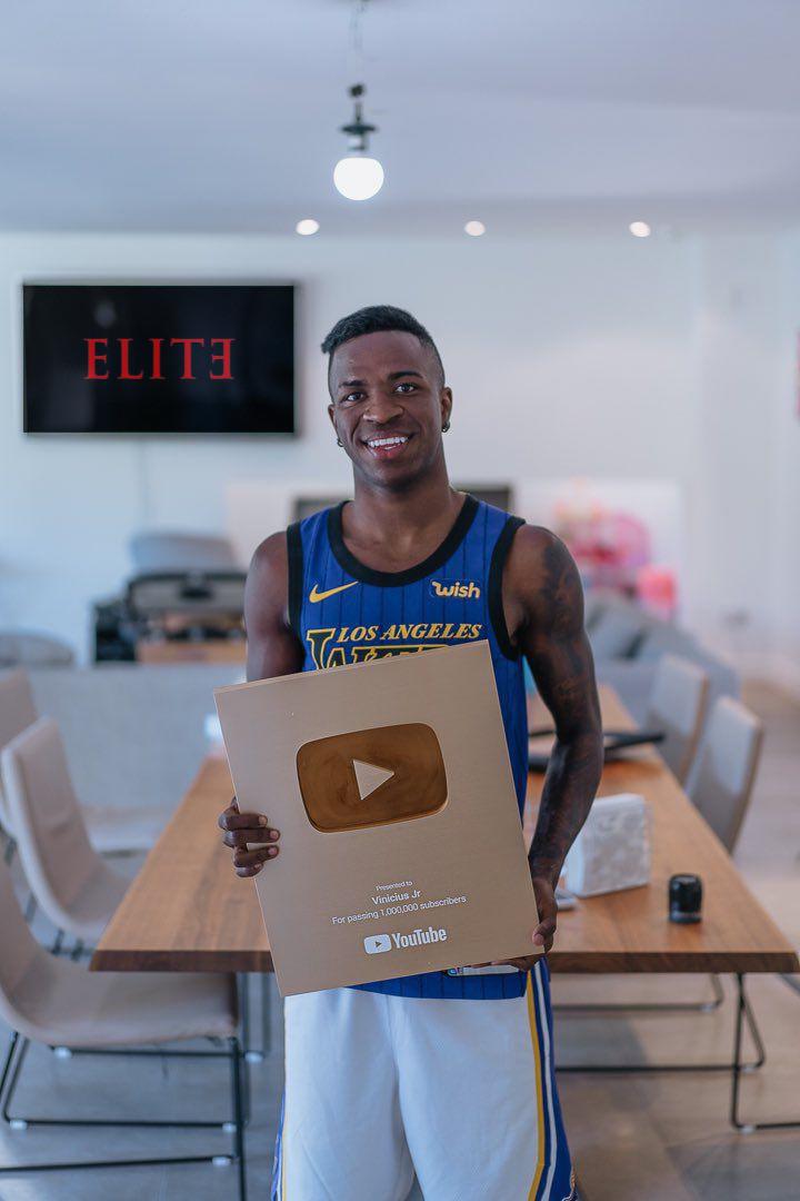 ¿Están juntos? Lo que se sabe sobre Vinicius y Ester Expósito tras el comentario del brasileño; ambos están en Miami