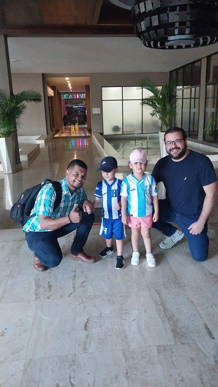 ¡Presencia catracha! Las imágenes del ambiente en el estadio Olímpico Félix Sánchez para el duelo entre Cuba y Honduras