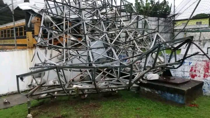 FOTOS: Estadio Excélsior pierde una de sus torres de iluminación y se confirma el tiempo que estará sin alumbrado