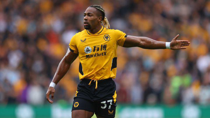 Irreconocible: El increíble antes y después del nuevo fichaje del Barcelona; se pone aceite de bebé en los juegos