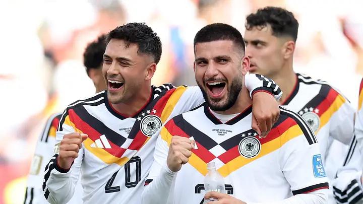 Duro golpe a CR7 y lo que sucede con Messi: la IA revela el campeón del Mundial 2026