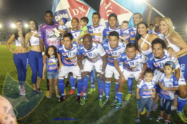 ¿Recuerdas a Luis Lobo? Así es la vida del exjugador de Honduras, tuvo un retiro repentino, lo buscaron de la MLS y fue cantante