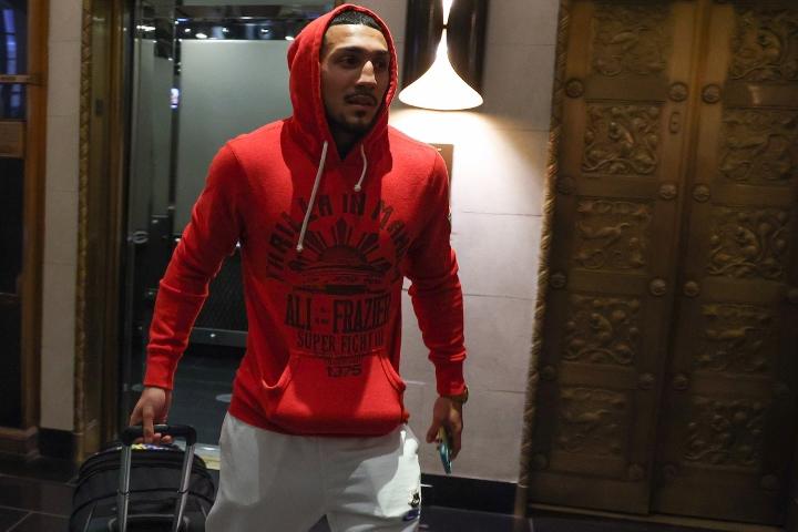 En medio del frío y de compras, Teófimo López arriba a Nueva York para noquear a George Kambosos