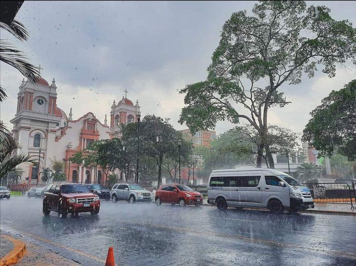 Honduras-México: Copeco declara alerta roja por el ingreso de tormenta tropical Sara que afectará la costa norte