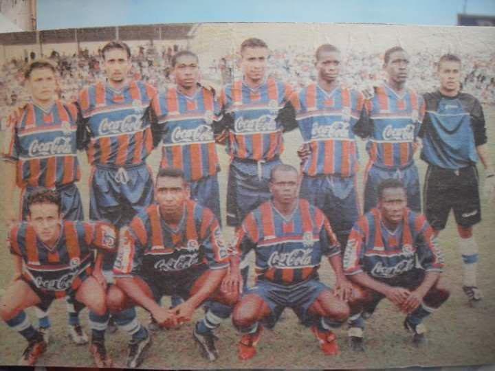 Fue uno de los héroes de Honduras en la Copa América 2001, se convirtió en árbitro y así es su vida