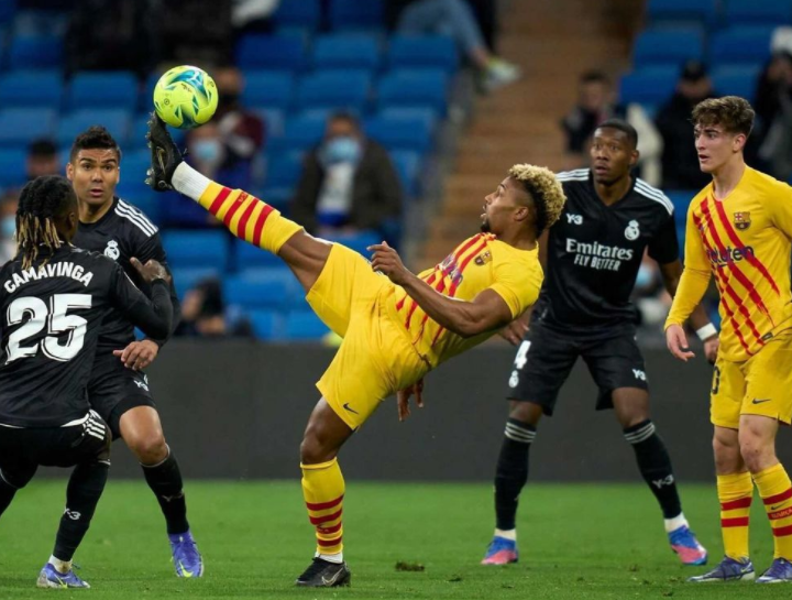 El ‘temible’ mensaje de Piqué y dardo de Aubameyang: así reaccionaron los jugadores del Barça tras golear al Real Madrid